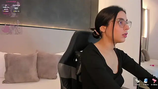 desireee  online show from December 2025 07:10:02 PM