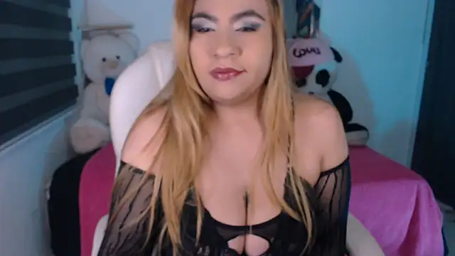 Snapshot of Sharonmendez chatting on September 2025 12:11:01 AM Sharonmendez online show from September 2025 12:11:01 AM