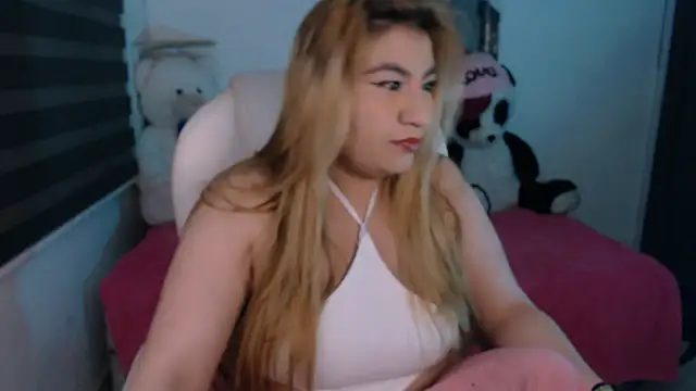 Snapshot of Sharonmendez chatting on September 2025 03:33:02 AM Sharonmendez online show from September 2025 03:33:02 AM