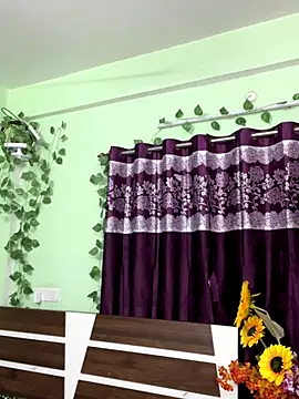 V-Hot-Sweti online show from September 2025 06:31:02 PM