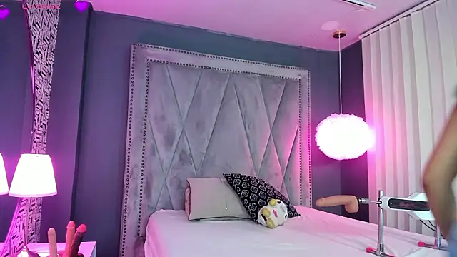 Manelyk evanss  online show from February 2026 02:58:02 PM