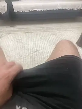 banuemre28 online show from February 2026 09:02:02 PM