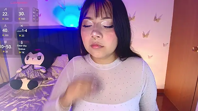 Snapshot of annie-russel chatting on December 2025 02:07:02 AM annie-russel online show from December 2025 02:07:02 AM