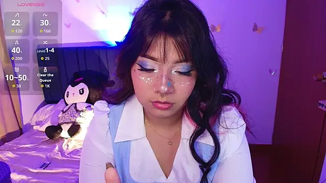 Snapshot of annie-russel chatting on January 2026 01:43:01 AM annie-russel online show from January 2026 01:43:01 AM