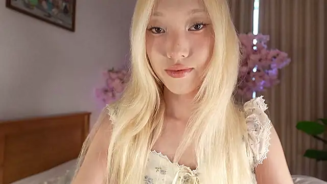 Bubblegumdream13 online show from July 2026 02:29:01 AM