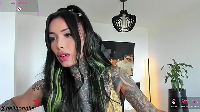 belllbonniie online show from November 2025 06:15:01 PM