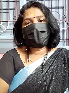 Snapshot of Tamil_Azhaghi25 chatting on June 2026 06:16:01 PM Tamil Azhaghi25 online show from June 2026 06:16:01 PM