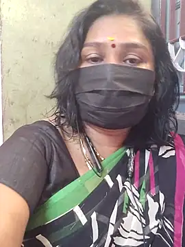 Snapshot of Tamil_Azhaghi25 chatting on July 2026 06:51:01 AM Tamil Azhaghi25 online show from July 2026 06:51:01 AM