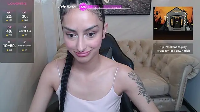 Tifany v online show from October 2025 01:04:02 PM