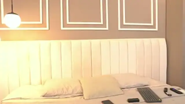 Tayler Kim online show from April 2026 06:24:02 PM