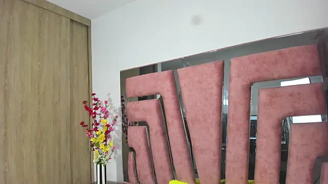 MaraKarly online show from December 2025 07:17:02 AM