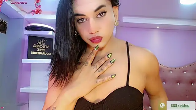 Valeria Swett  online show from October 2025 07:31:01 PM