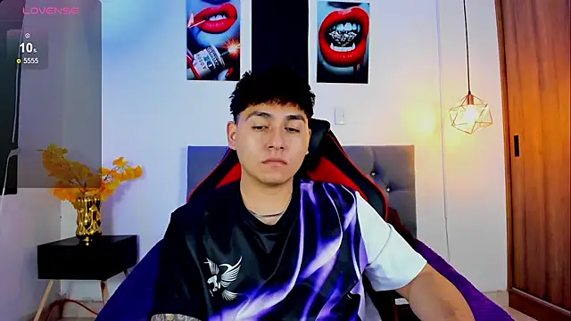 Nicolas James Sc online show from November 2025 01:32:01 PM