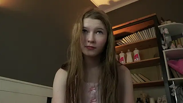 LynHillaire online show from February 2026 11:02:01 AM