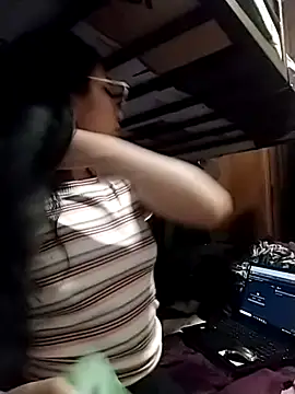 Regina Shine online show from April 2026 10:23:02 PM