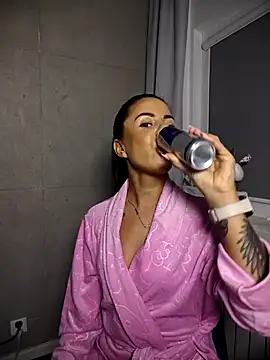 BabyFaceMia online show from November 2025 05:12:01 PM