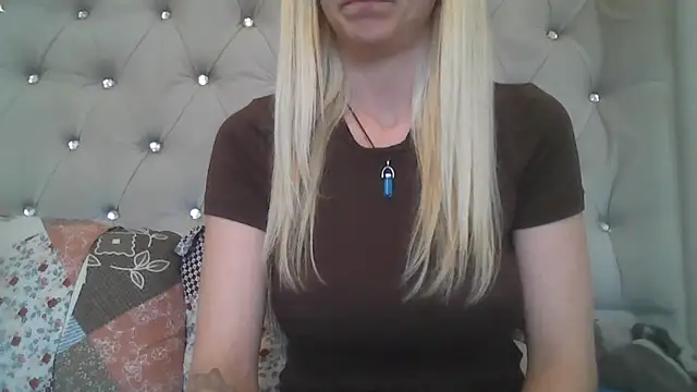 Snapshot of flirty_babe_x chatting on June 2026 05:48:02 PM flirty babe x online show from June 2026 05:48:02 PM