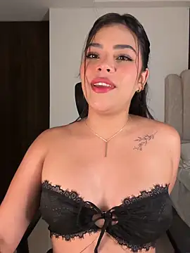 Snapshot of Sara-Evans chatting on February 2026 01:15:02 AM Sara-Evans online show from February 2026 01:15:02 AM