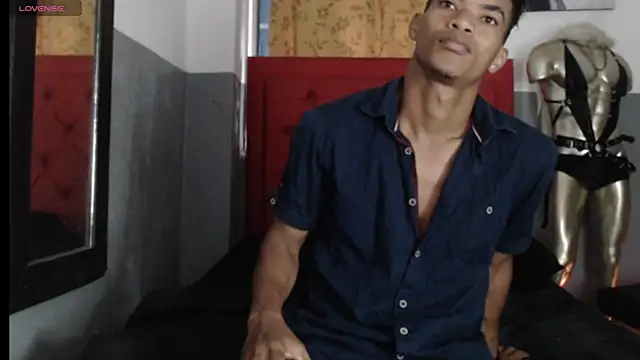 Snapshot of David_s3xy chatting on October 2025 01:12:01 PM David s3xy online show from October 2025 01:12:01 PM