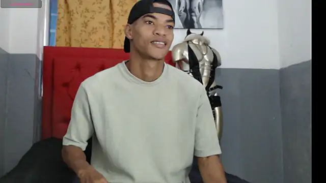 Snapshot of David_s3xy chatting on October 2025 02:13:01 PM David s3xy online show from October 2025 02:13:01 PM