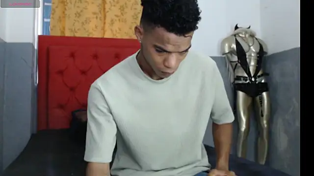 Snapshot of David_s3xy chatting on November 2025 03:36:01 PM David s3xy online show from November 2025 03:36:01 PM