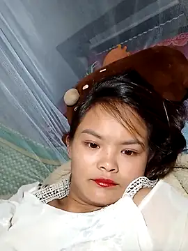 Snapshot of xinhxinhcute chatting on September 2025 11:27:01 PM xinhxinhcute online show from September 2025 11:27:01 PM