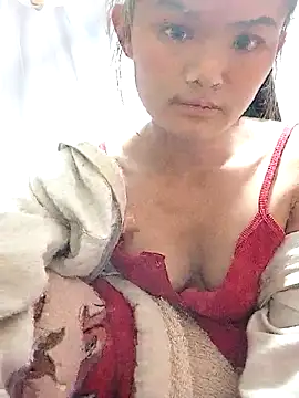 Snapshot of xinhxinhcute chatting on October 2025 02:50:02 AM xinhxinhcute online show from October 2025 02:50:02 AM