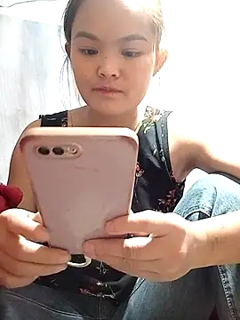 Snapshot of xinhxinhcute chatting on November 2025 07:40:01 AM xinhxinhcute online show from November 2025 07:40:01 AM