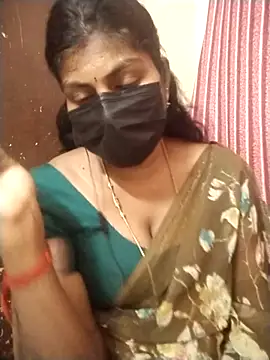 Snapshot of Nithiila chatting on November 2025 05:16:01 PM Nithiila online show from November 2025 05:16:01 PM