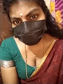 Snapshot of Nithiila chatting on December 2025 04:40:01 AM Nithiila online show from December 2025 04:40:01 AM