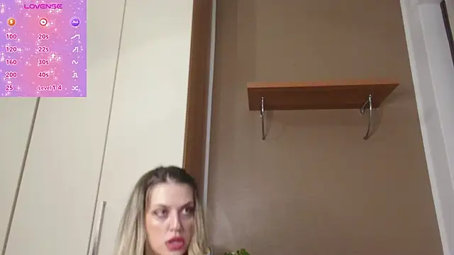 ScarletVerdi online show from December 2025 08:52:01 AM