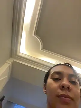 Snapshot of GiorgiaLuxee chatting on November 2025 11:29:01 AM GiorgiaLuxee online show from November 2025 11:29:01 AM