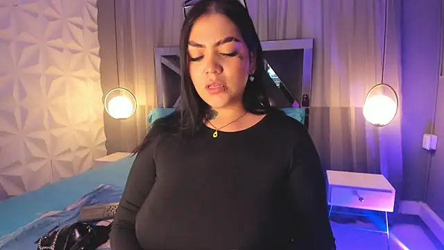 Snapshot of MAGIC_TESSA chatting on November 2025 10:32:01 PM MAGIC TESSA online show from November 2025 10:32:01 PM