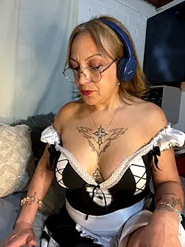 Snapshot of Gatithaaa chatting on December 2025 03:20:04 PM Gatithaaa online show from December 2025 03:20:04 PM