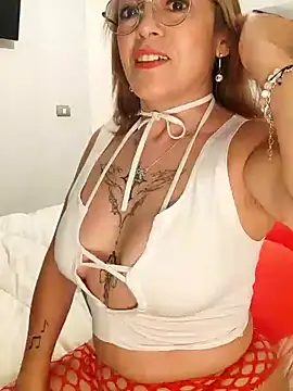 Snapshot of Gatithaaa chatting on February 2026 02:41:02 AM Gatithaaa online show from February 2026 02:41:02 AM