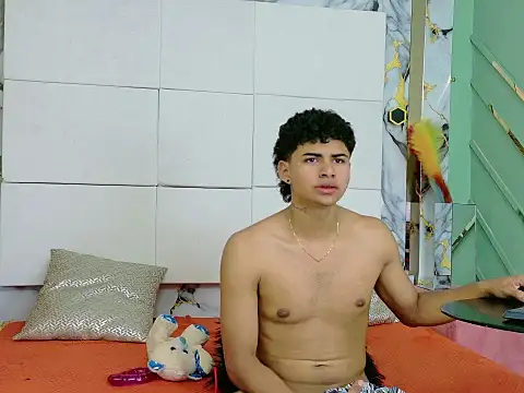 LukasJonssS online show from September 2025 07:03:01 PM