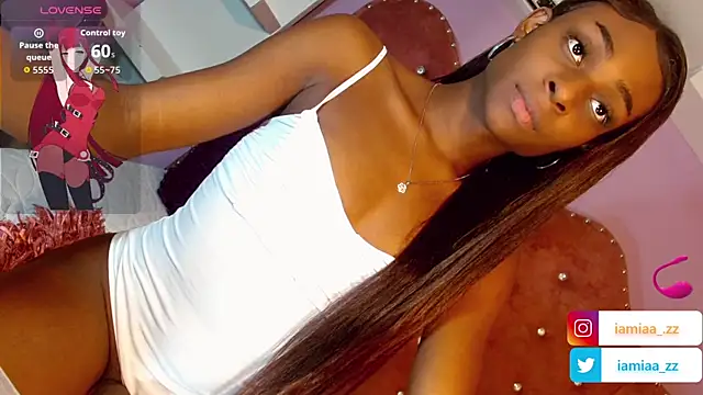 MariahMendezz online show from November 2025 07:36:02 PM