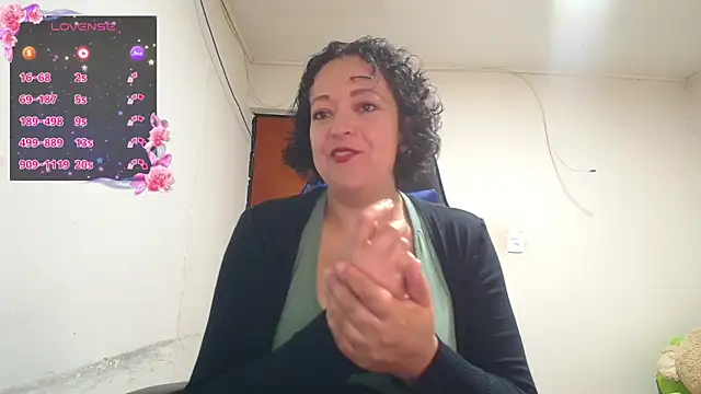 Miss Oriana online show from November 2025 04:41:02 PM