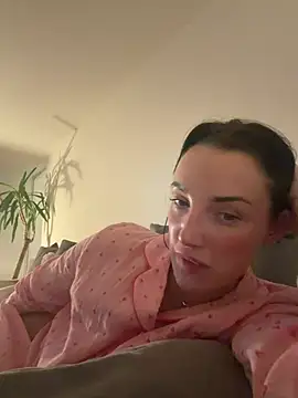 Remirosee online show from February 2026 09:00:01 PM