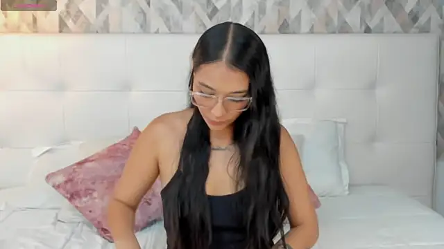 Roseaurora online show from July 2026 11:03:02 AM
