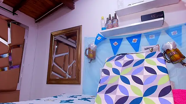 sweegirl69 online show from October 2025 12:02:02 PM