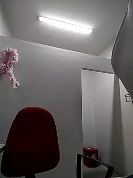 Madisson-04  online show from October 2025 08:04:01 PM