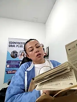 Madisson-04  online show from November 2025 07:34:01 PM