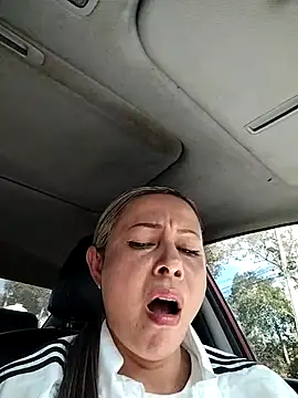 Madisson-04  online show from November 2025 07:02:02 PM