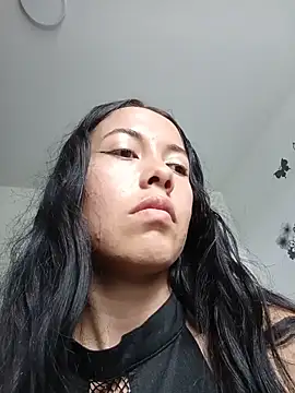 MiaForever1 online show from May 2026 06:09:01 PM