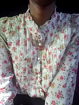 Snapshot of BunnyBloom25 chatting on April 2026 06:52:01 AM BunnyBloom25 online show from April 2026 06:52:01 AM