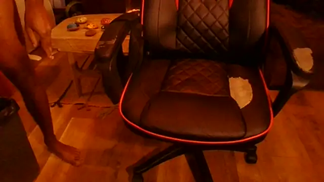 Snapshot of couple2612 chatting on November 2025 05:19:01 PM couple2612 online show from November 2025 05:19:01 PM