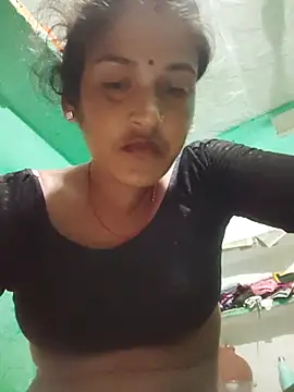 Nillohot online show from October 2025 07:44:02 PM