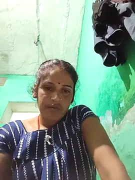 Nillohot online show from October 2025 04:08:02 PM