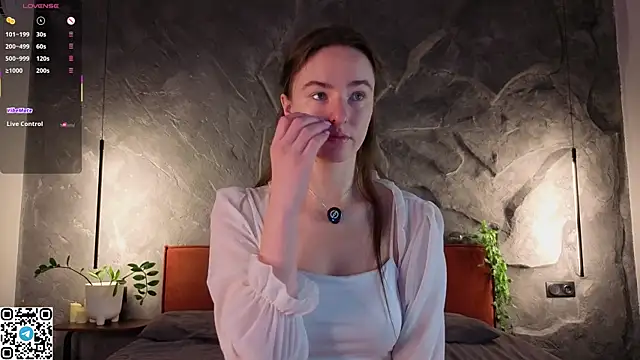 VincenzaGarigliano online show from November 2025 01:16:01 AM